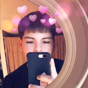 Meet your Posher, Cesar